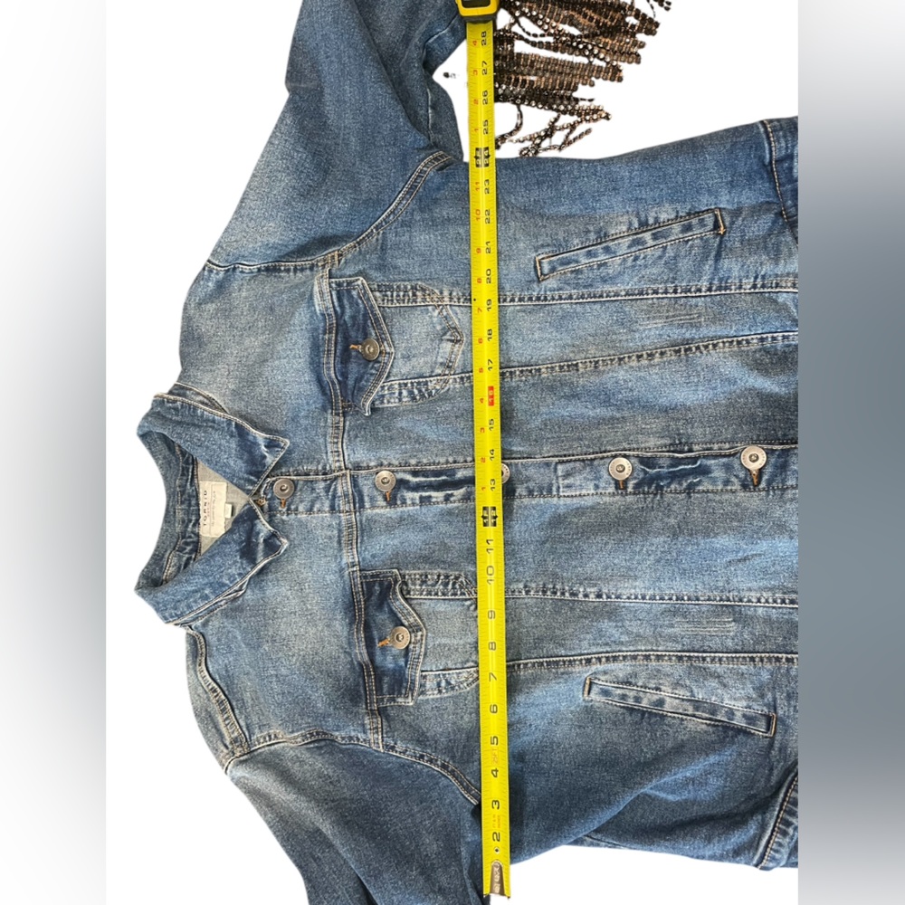 Torrid Denim Western Trucker Jacket with Rhinestone and Black Metallic Fringe 4 - Picture 14 of 14